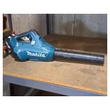 Makita® Cordless 36 Volt Dual Battery Blower XBU02 with (2) 18V Batteries