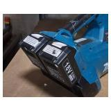 Makita® Cordless 36 Volt Dual Battery Blower XBU02 with (2) 18V Batteries