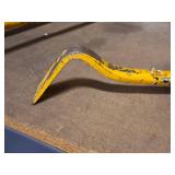 DeWalt® 37" Pry Bar (Yellow)