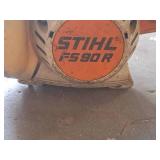 d FS90 R Gasoline-Powered Weed Trimmer