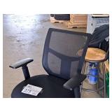 Rolling Office Arm Chair | Adjustable | Vented Back