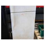 Whirlpool Roper Refrigerator Freezer RT14DKXSQ00 (White)