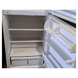 Whirlpool Roper Refrigerator Freezer RT14DKXSQ00 (White)