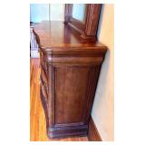 Ethan Allen Stunning Wood 9 Drawer Dresser & Mirror