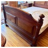 Ethan Allen Stunning Wood Panel Queen Size Bed Frame