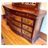 Ethan Allen Stunning Wood 9 Drawer Dresser & Mirror