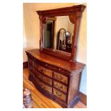 Ethan Allen Stunning Wood 9 Drawer Dresser & Mirror
