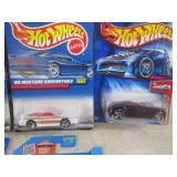 (EC1) Assorted Hot Wheels in Packag...