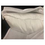 Soft Down Pillow with White Duck Down â 700 Fill Power