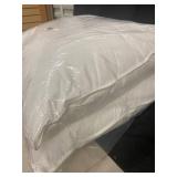 2 Pack Down Alternative Throw Pillow Inserts 24" x 24" Square - White