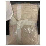 Full/Queen Linen Quilt with 100% French Linen Front