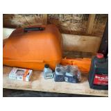 STIHL MS 271 Chainsaw with Accessories and Bar Oil