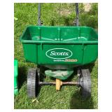 Scotts SpeedyGreen 3000 Broadcast Spreader and KGRO Hand Spreader Set