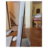 Apple iMac Desktop Computer with Keyboard and Mouse