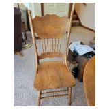 Vintage Oak Dining Table with 4 Matching Double Pressed Backed Chairs and Extension Leaf