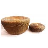 Set of Two Wicker Nesting Bowls w Lids
