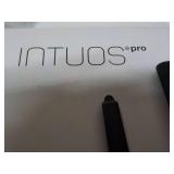 Wacom Intuos Pro Professional Creat...