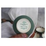 Lenox Winter Greetings Cookie Jar with Cardinal Design and 8 Ceramic Bowls