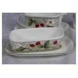 Mikasa Intaglio Strawberry Fair 7-Piece Dinnerware Set with Accessories