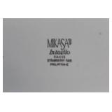 Mikasa Intaglio Strawberry Fair 7-Piece Dinnerware Set with Accessories