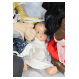 Set of 7 Assorted Vintage and Modern Dolls