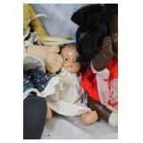 Set of 7 Assorted Vintage and Modern Dolls