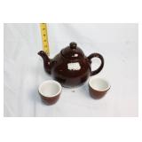 Brown Ceramic Teapot with 2 Matching Cups