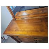 American Heritage 7 Drawer   Vanity Dresser