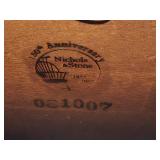 Elegant Nichols& Stone Round Dining Table - 150th Anniversary Collection