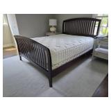 Striking Modern Queen Size Bed Set