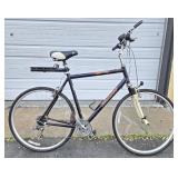 Nice Large GIANT Innova Men