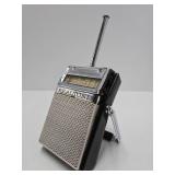 Vintage REALTONE Model TR-970 Transistor Radio