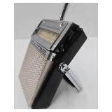 Vintage REALTONE Model TR-970 Transistor Radio