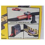 HOT STOCK Slot Car Set w/Box & Cars