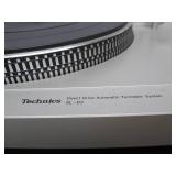 Working TECHNICS Model SL-D2 Direct Drive Turntable