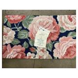 Hand Hooked Floral Accent Rug 22x38 Inches