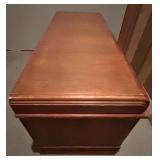 Vintage Cavalier Cedar Chest with Hardwood Finish