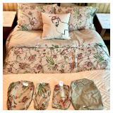 ED Ellen DeGeneres Queen Bedding Set with Floral Design
