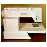 Singer Model 2517 Sewing Machine with Accessories