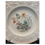 Vintage Wedgwood Wellesley Dinnerware Set - 7 Pieces