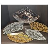 Set of 5 Decorative Glass Serving Plates with Floral Design by David Allen and Ceramic Vase