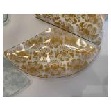 Set of 5 Decorative Glass Serving Plates with Floral Design by David Allen and Ceramic Vase