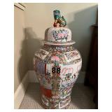 Antique Vintage Chinese Famille Rose Porcelain Lidded Jar with Foo Dog Finial
