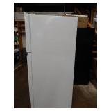 Kenmore 72312 18.1 cu. ft. Top Freezer Refrigerator with Icemaker – White