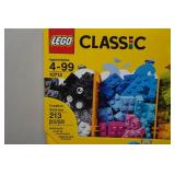Lego Classic Creative Suitcase 213 Piece Buidling Set