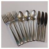 9 PIECE SET OF STERLING SILVER FLATWARE :: 3 SPOONS :: 3 FORKS  :: 3 KNIVES TOTAL WEIGHT OF 321.4 GRAMS (KNIVES HAVE STAINLESS STEEL BLADES)