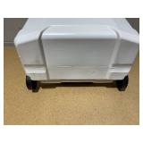 Igloo Latitude 30qt Roller Marine Cooler