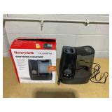 Honeywell HWM845 Warm Mist Humidifier