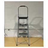 Cosco 3-Step 225-lb Capacity Silver Steel Foldable Step Stool