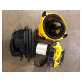 DEWALT 9 Gal. 5-Peak HP Wet/Dry Vac with Detachable Blower, Filters, and Accessories Customer Returns See Pictures